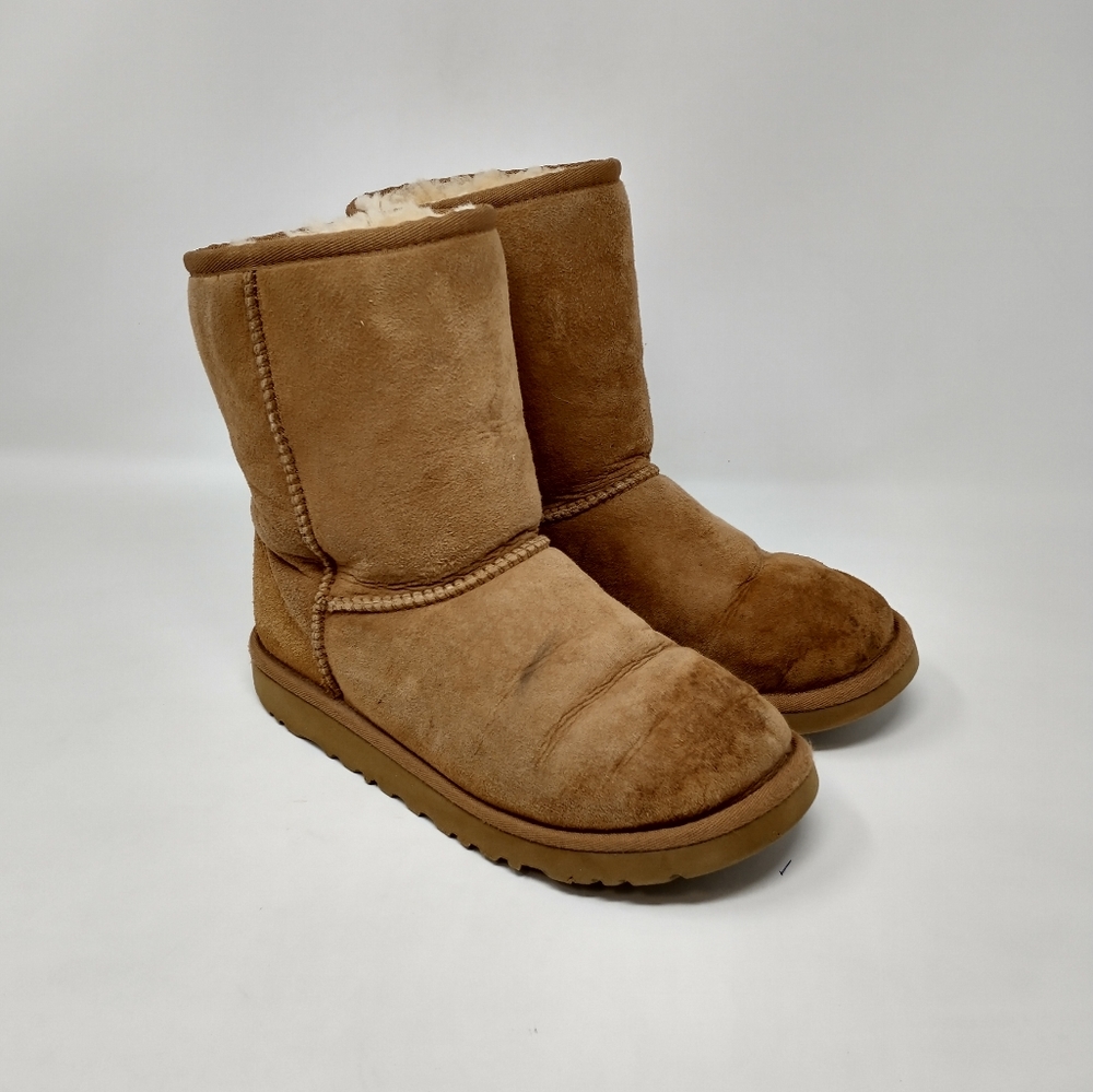 UGG Leather Suede Shearling Lined Calf Boots Youth Size 4Y, Women's Size 5.5 - Picture 1 of 12